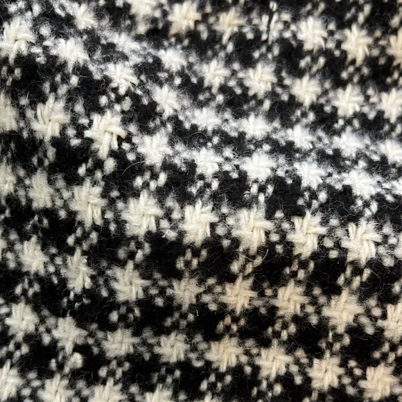 Zara Tweed Shorts - Picture 3 of 3